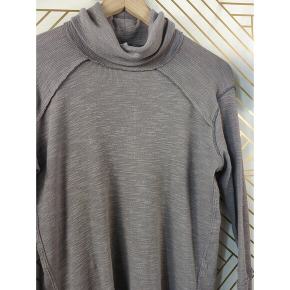 We The Free People Women's Turtleneck Top Split Back Inverse Seam Taupe Sz Small - Picture 3 of 6